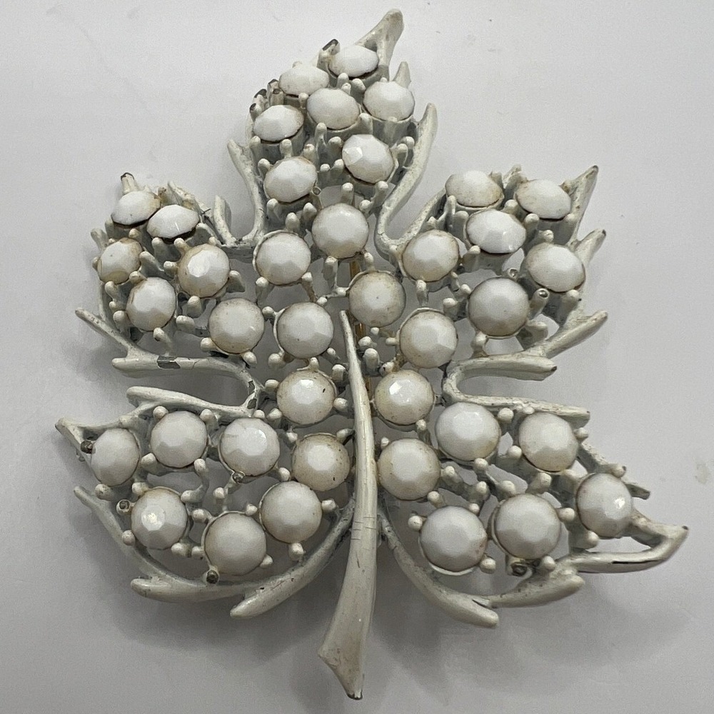 Vintage Lisner‎ Leaf Brooch White Enamel Bead Accents Pin